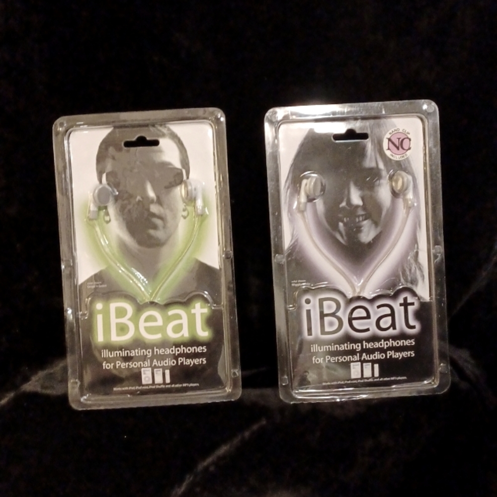 iBeat illuminating headphones for Personal Audio Players